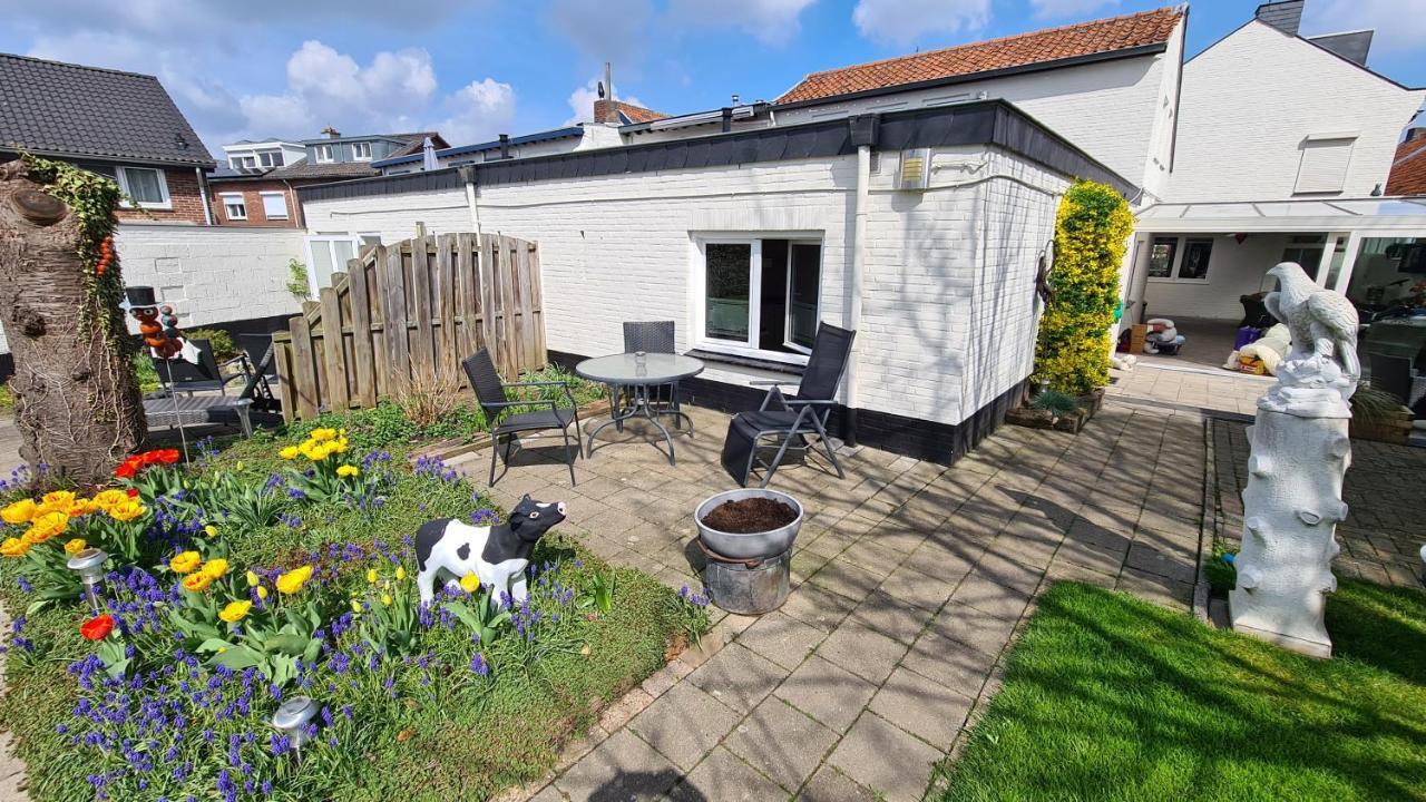 Roos Guesthouse Holiday Appartements Valkenburg aan de Geul ภายนอก รูปภาพ