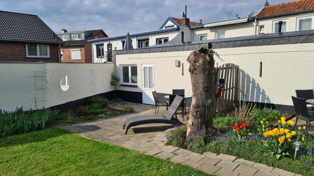 Roos Guesthouse Holiday Appartements Valkenburg aan de Geul ภายนอก รูปภาพ
